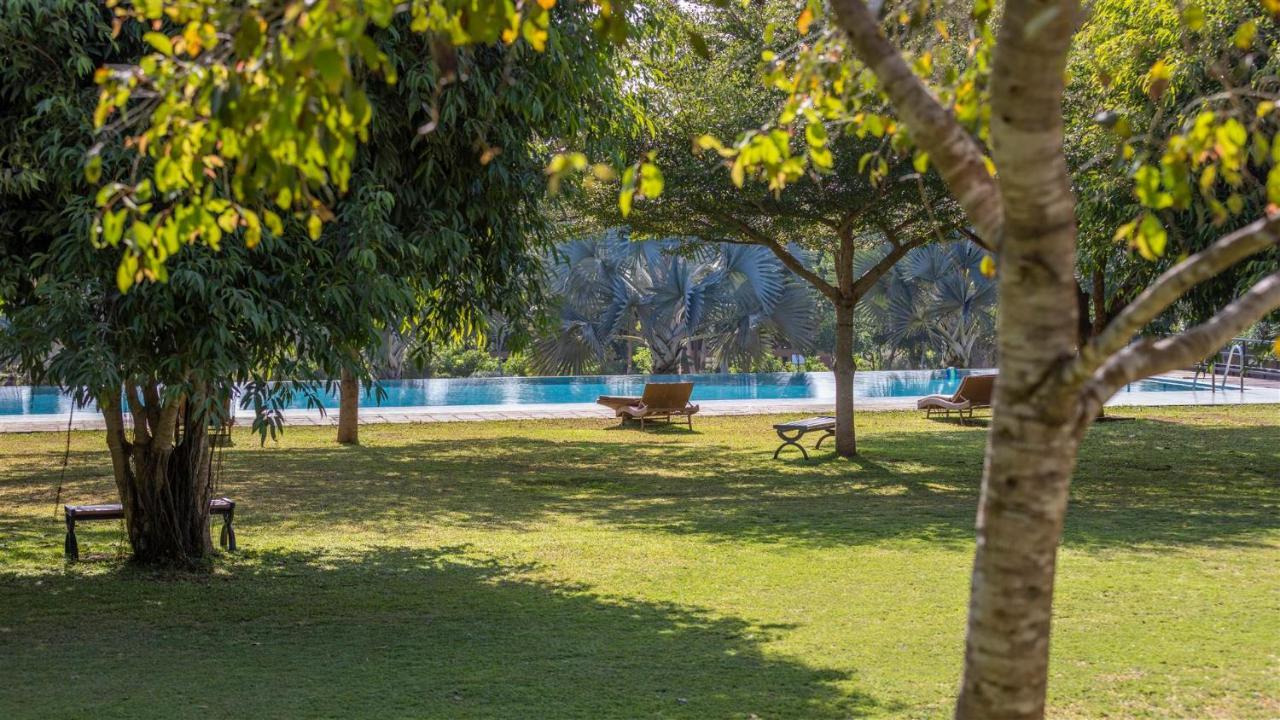 Birds Resort Hambantota Exteriör bild